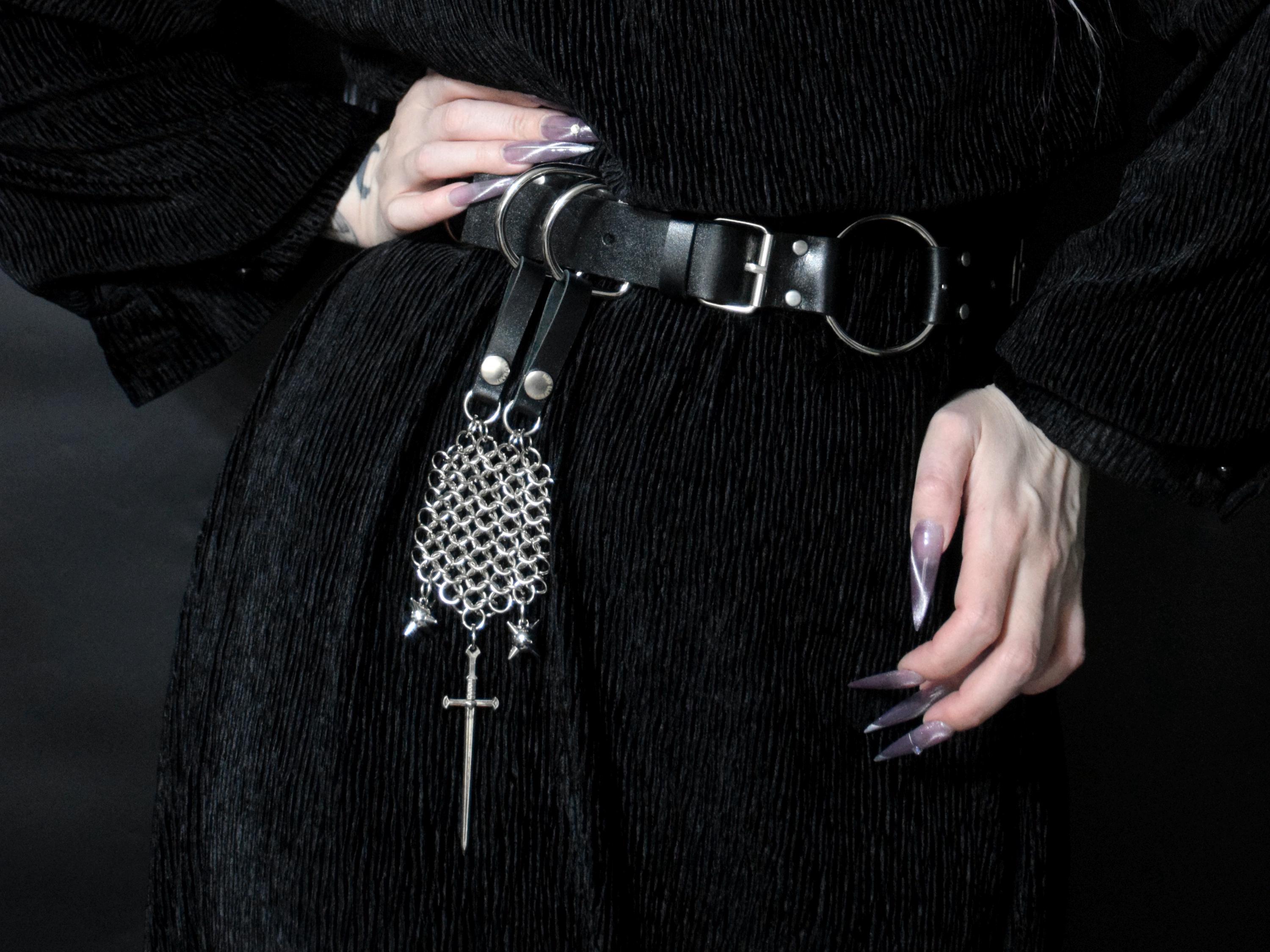 MORGENSTERN CHATELAINE: sword & flail ball