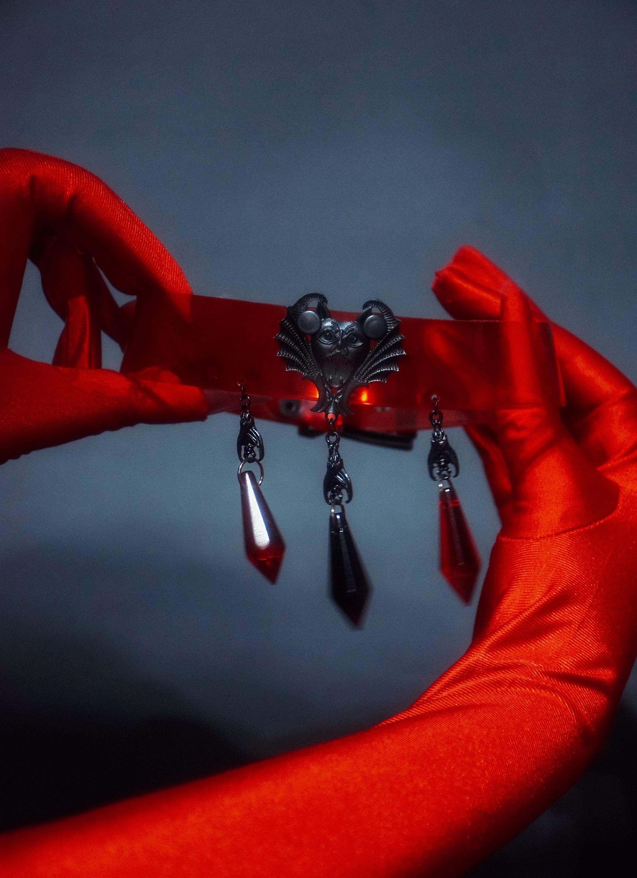 GARGOYLE CHOKER