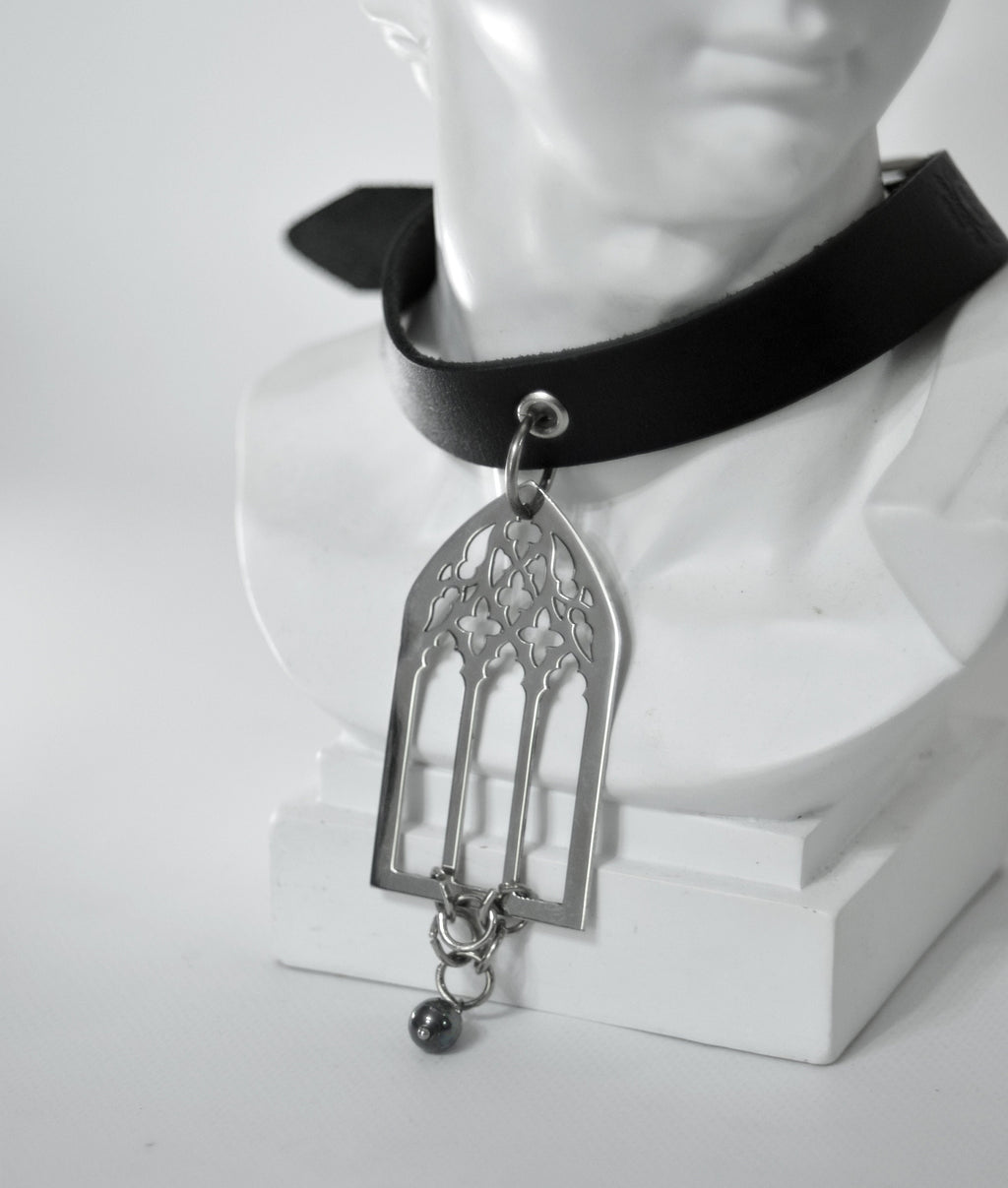 CATHEDRAL ARCH CHOKER