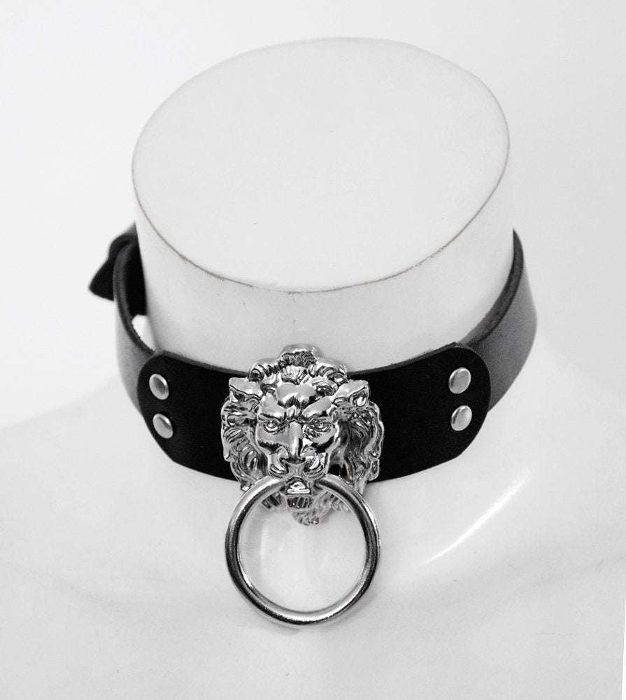 LION’S HEAD CHOKER