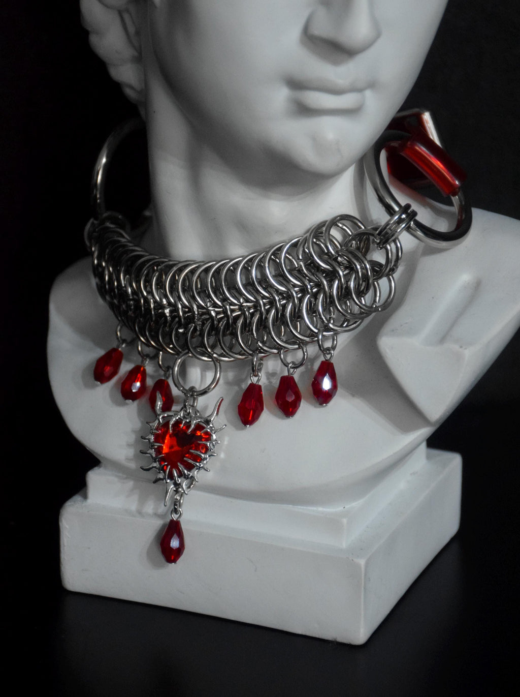 CRIMSON RAIN choker