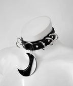 LUNAR CHOKER