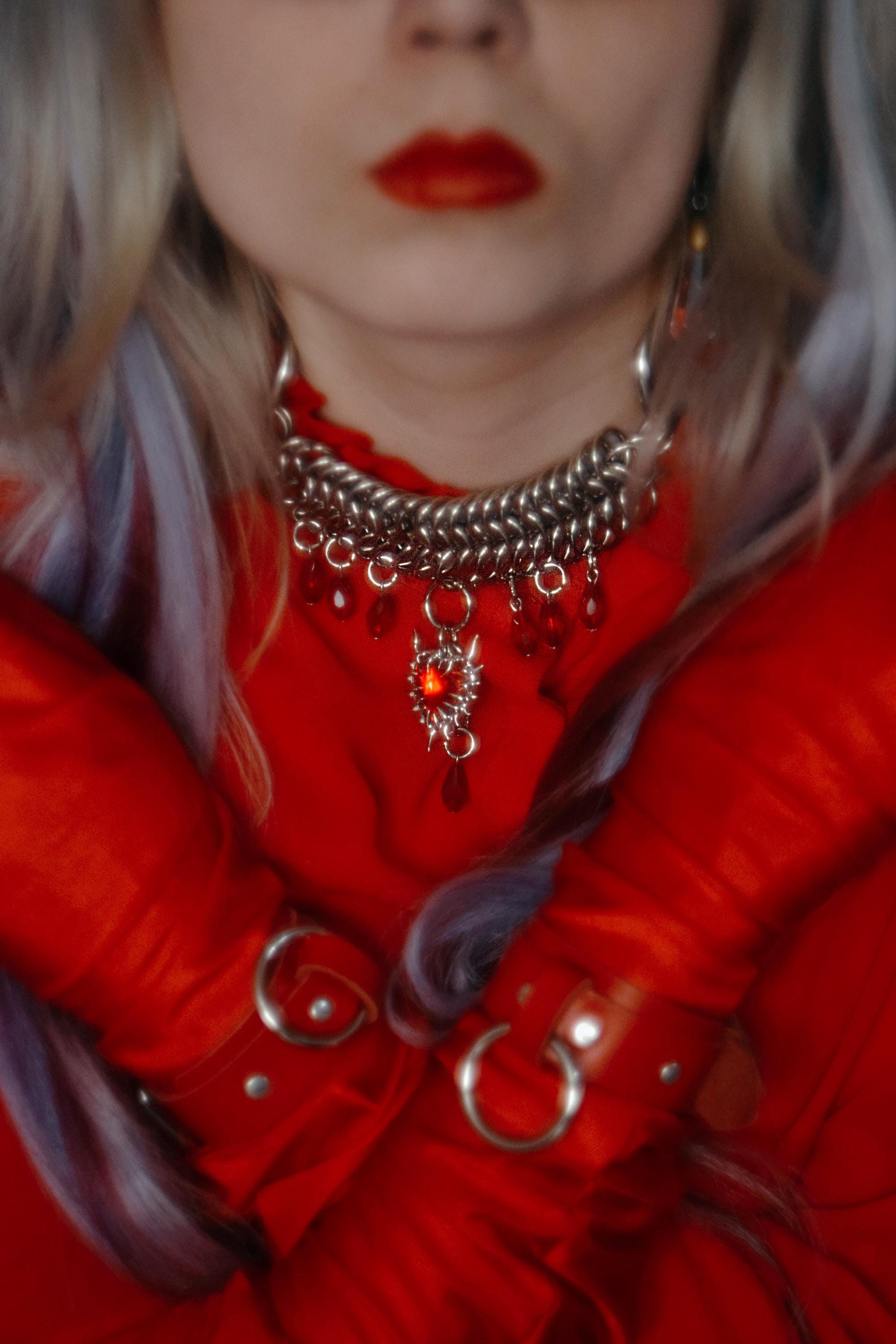 CRIMSON RAIN choker