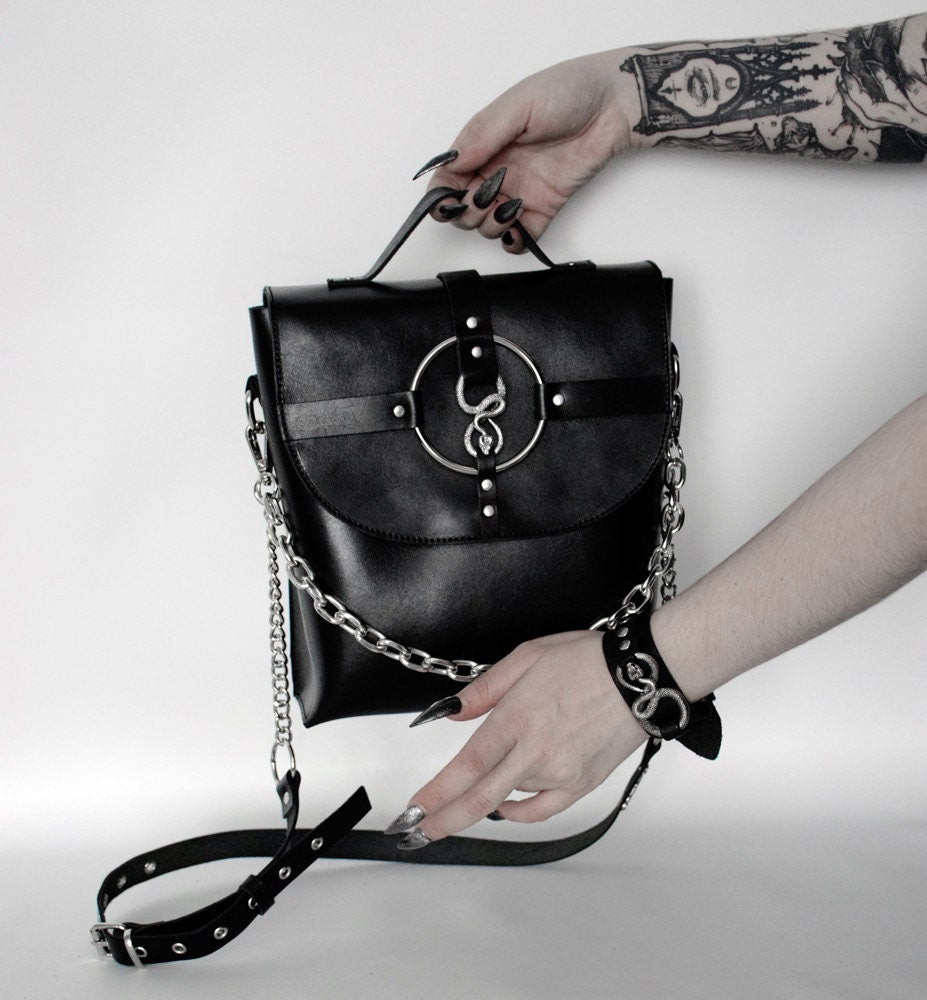 NOIR SNAKE BAG