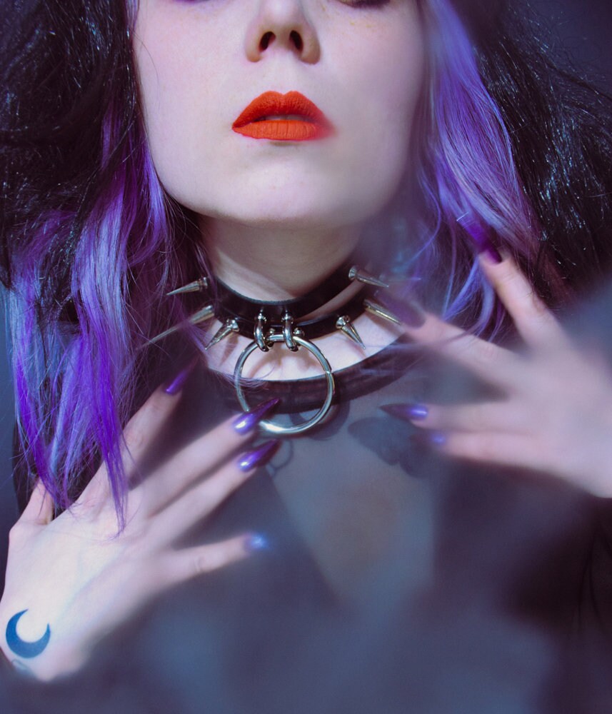 TRIXY SPIKED CHOKER