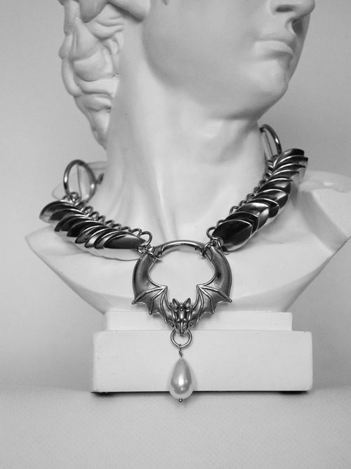 BELLE DE NUIT scale mail choker