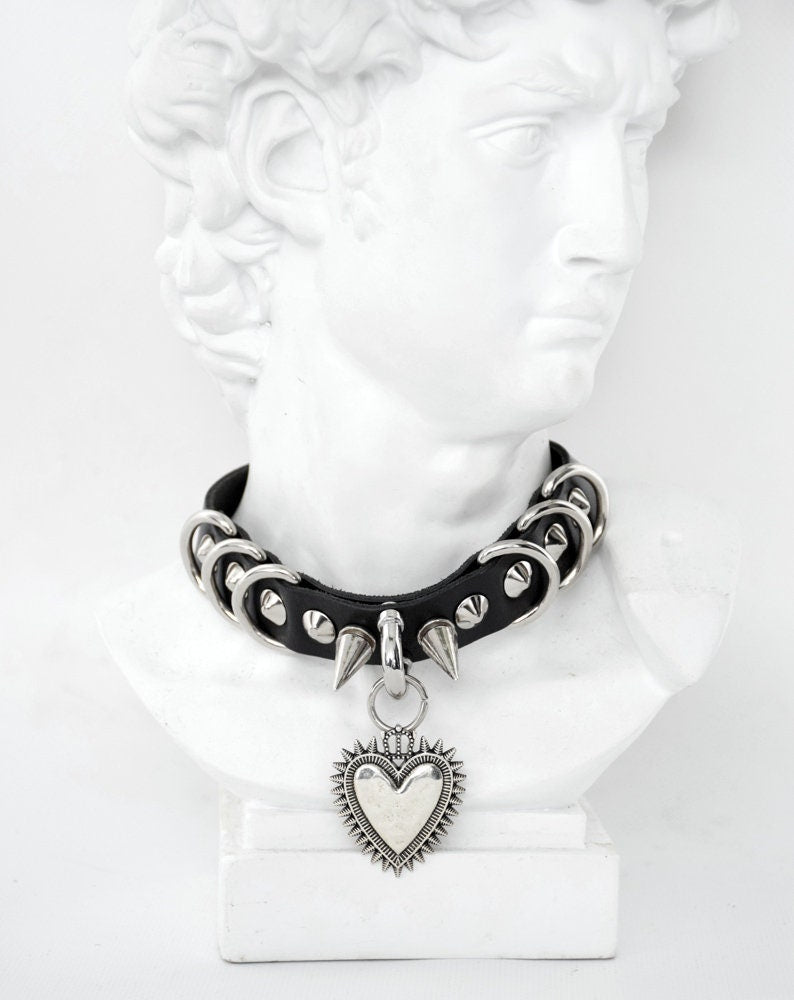 SACRED HEART CHOKER