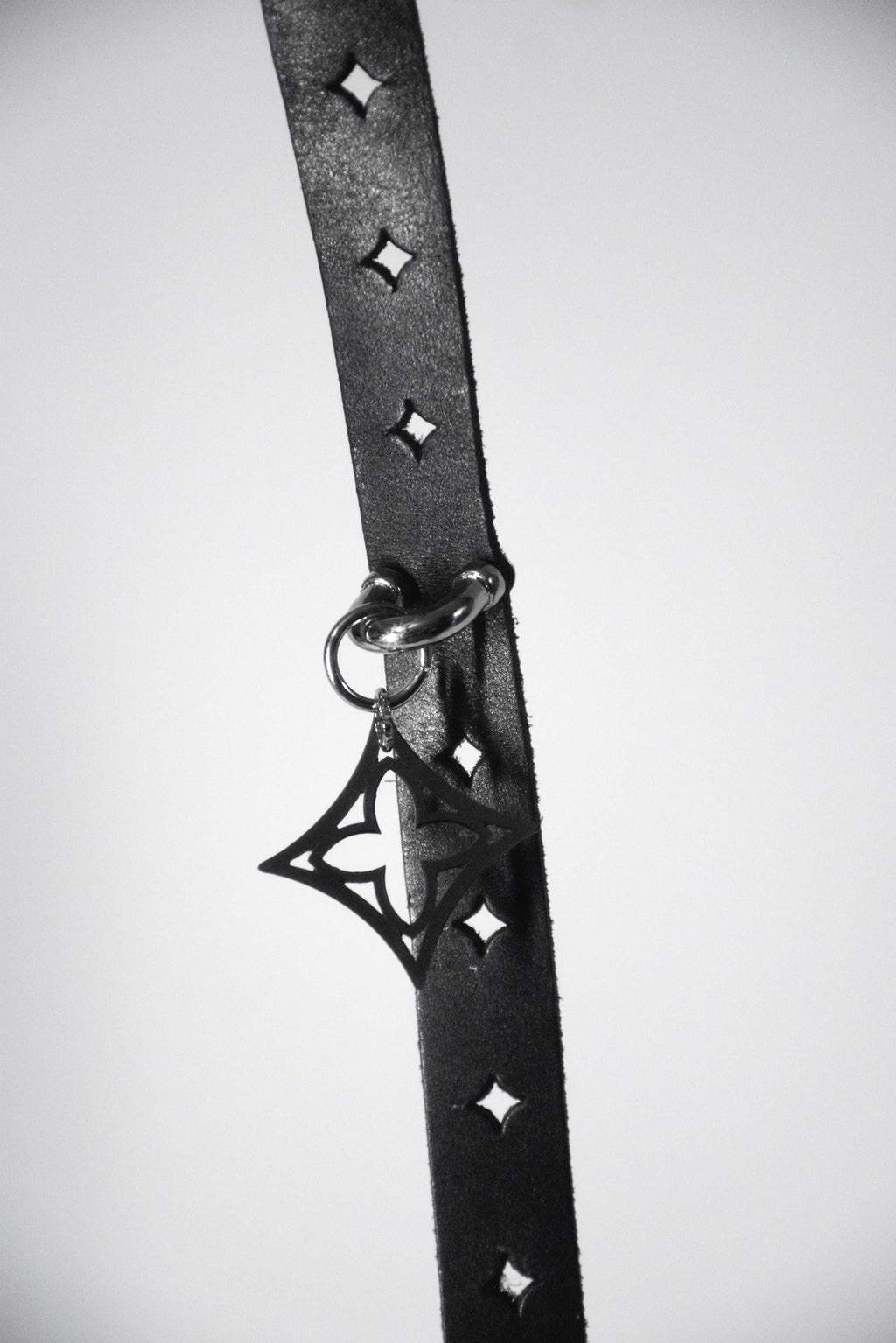 QUATREFOIL CHOKER