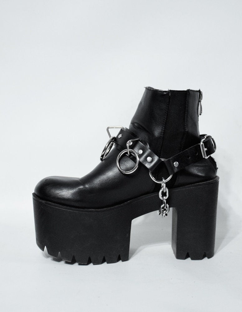 Ring Shoe  Bootstraps