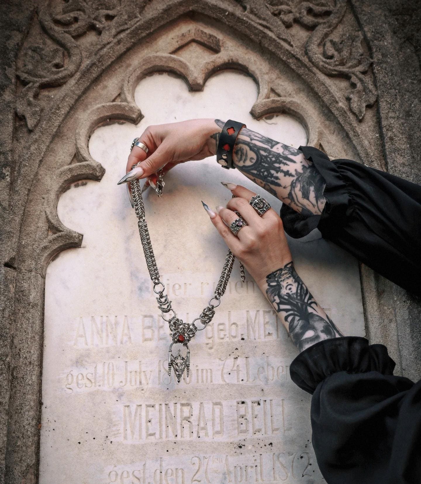 TRACERY Necklace