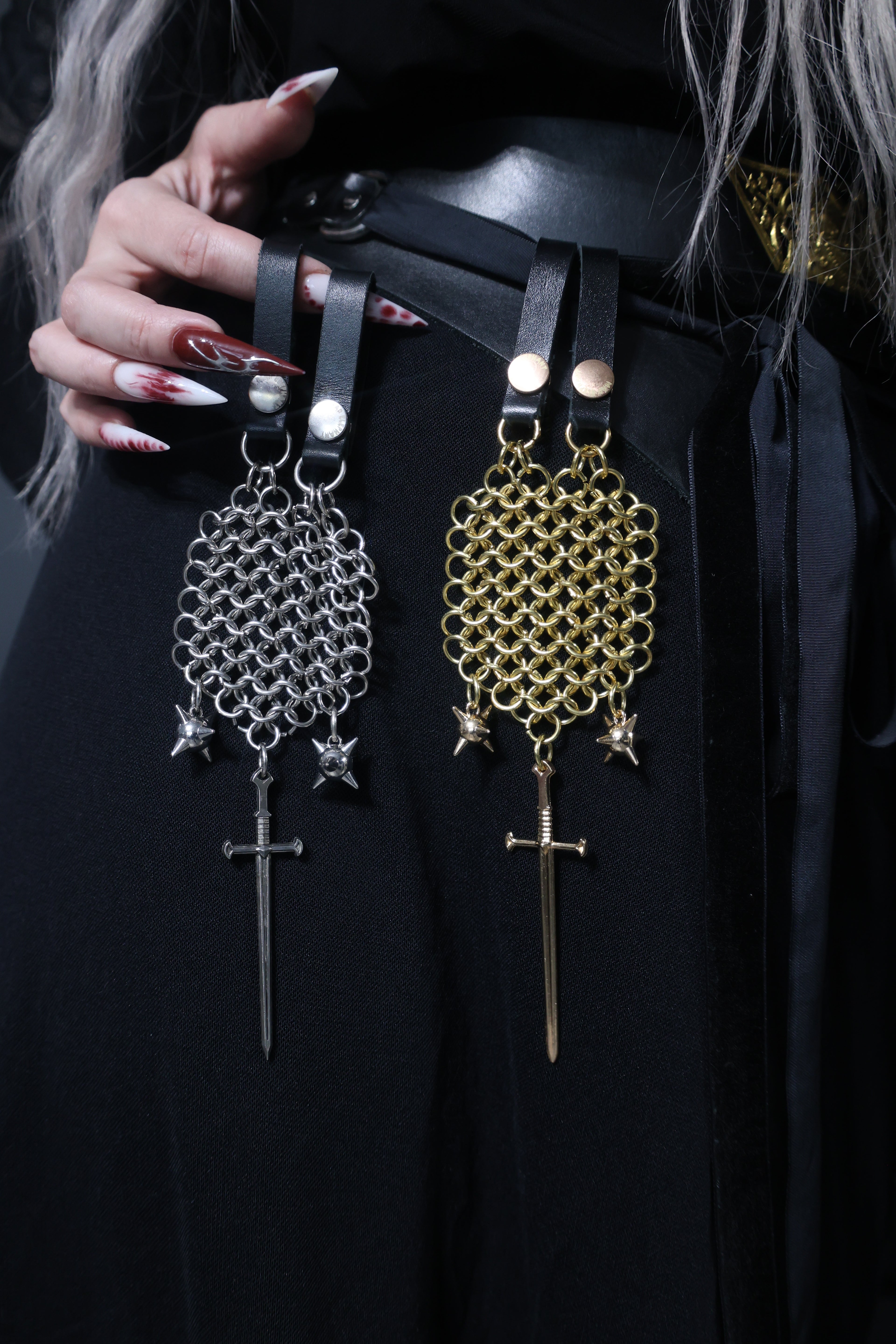 MORGENSTERN CHATELAINE: sword & flail ball