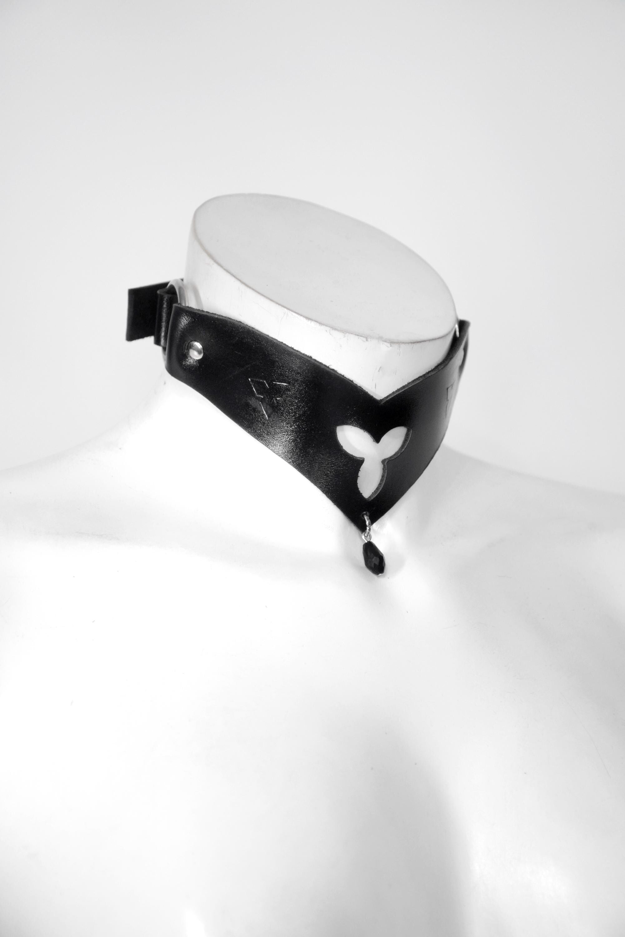 TREFOIL Leather Harness Set