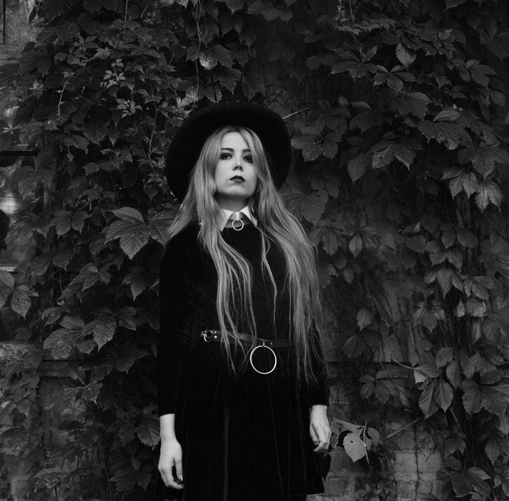 WEDNESDAY COLLAR