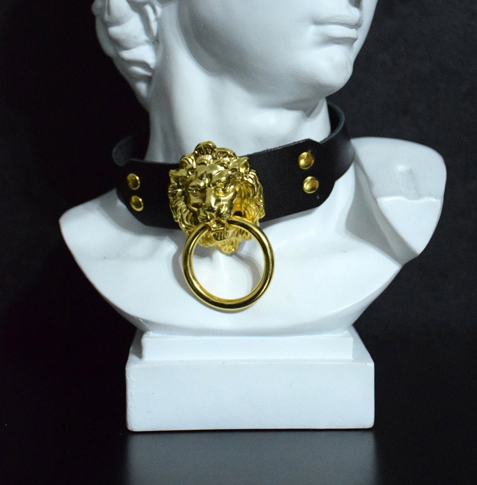 LION’S HEAD CHOKER