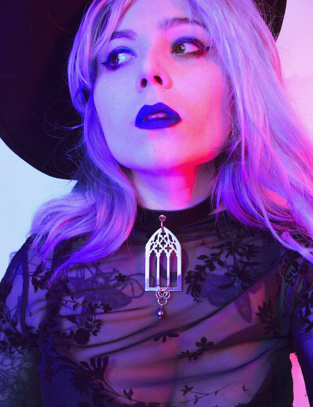 CATHEDRAL ARCH CHOKER