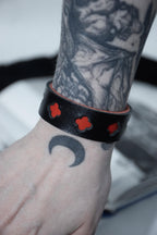 Quatrefoil bracelet