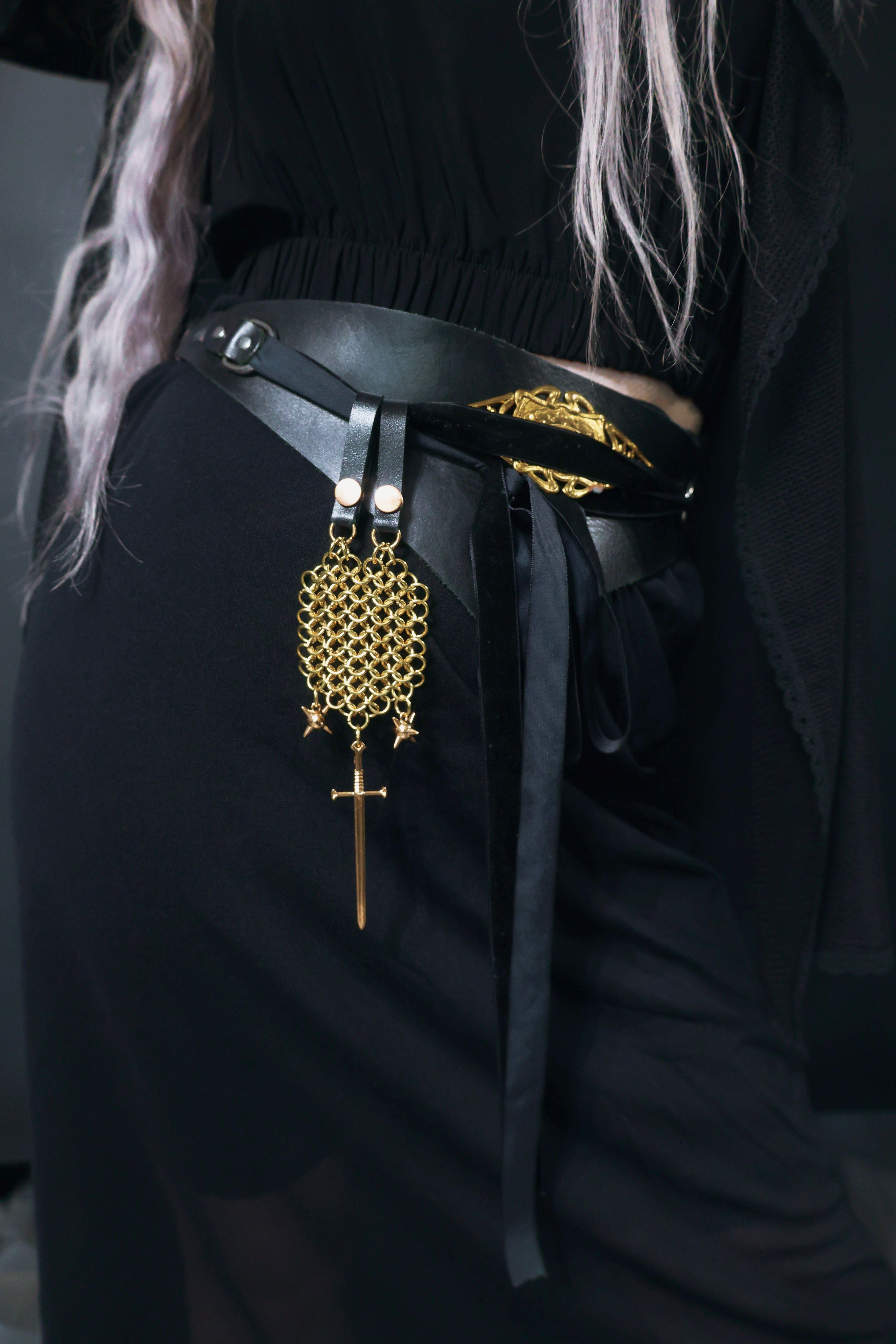 MORGENSTERN CHATELAINE: sword & flail ball