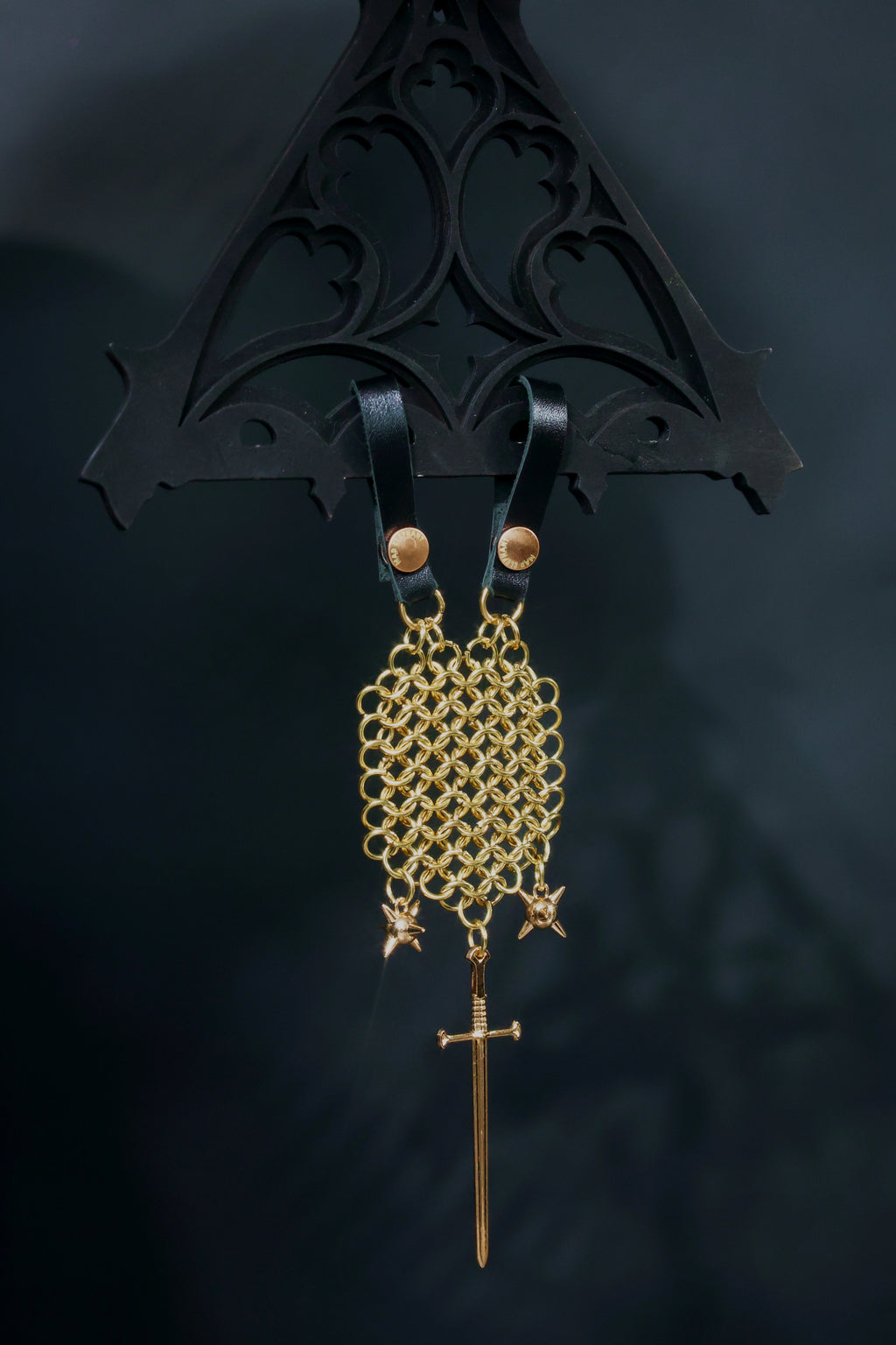 MORGENSTERN CHATELAINE: sword & flail ball