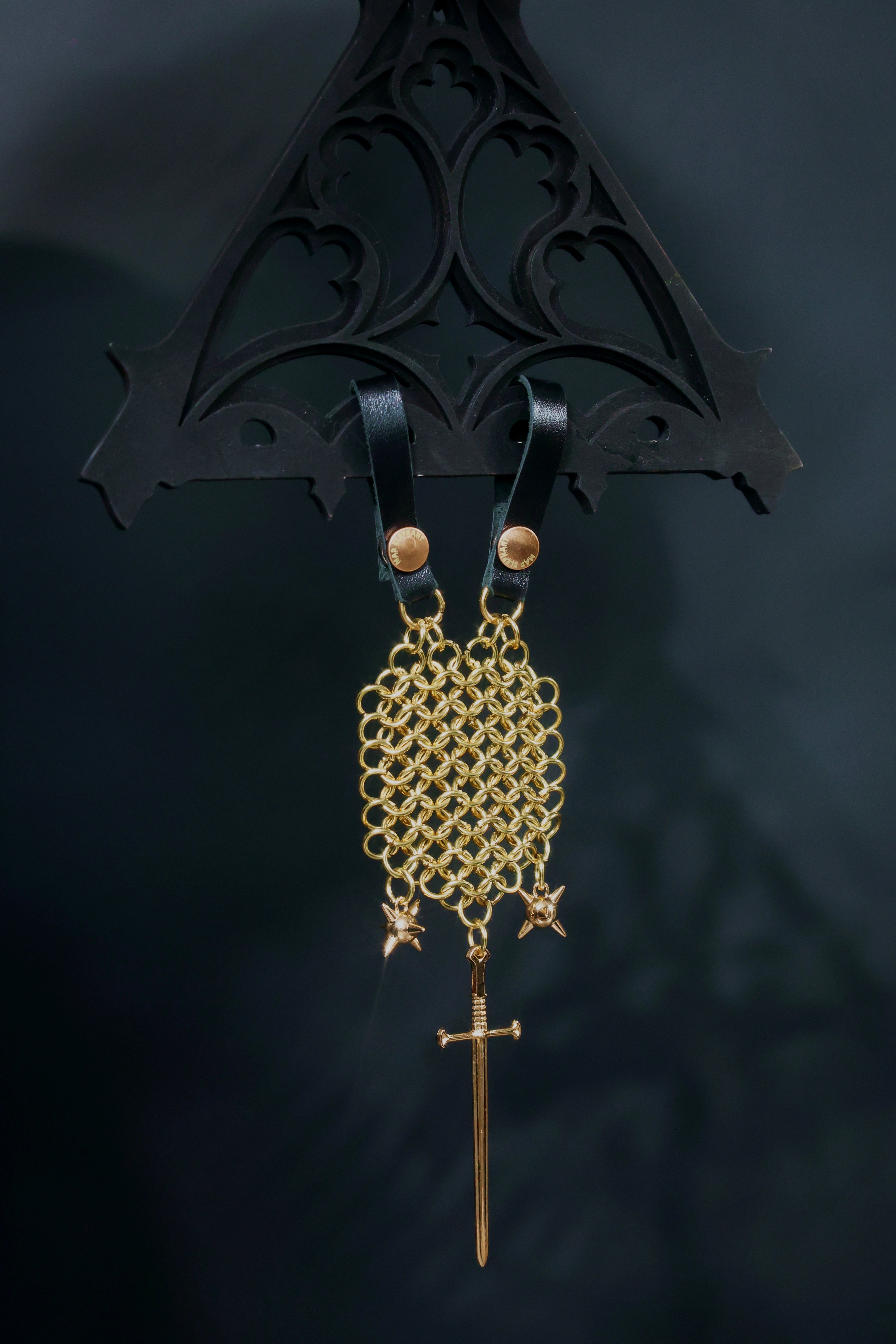 MORGENSTERN CHATELAINE: sword & flail ball