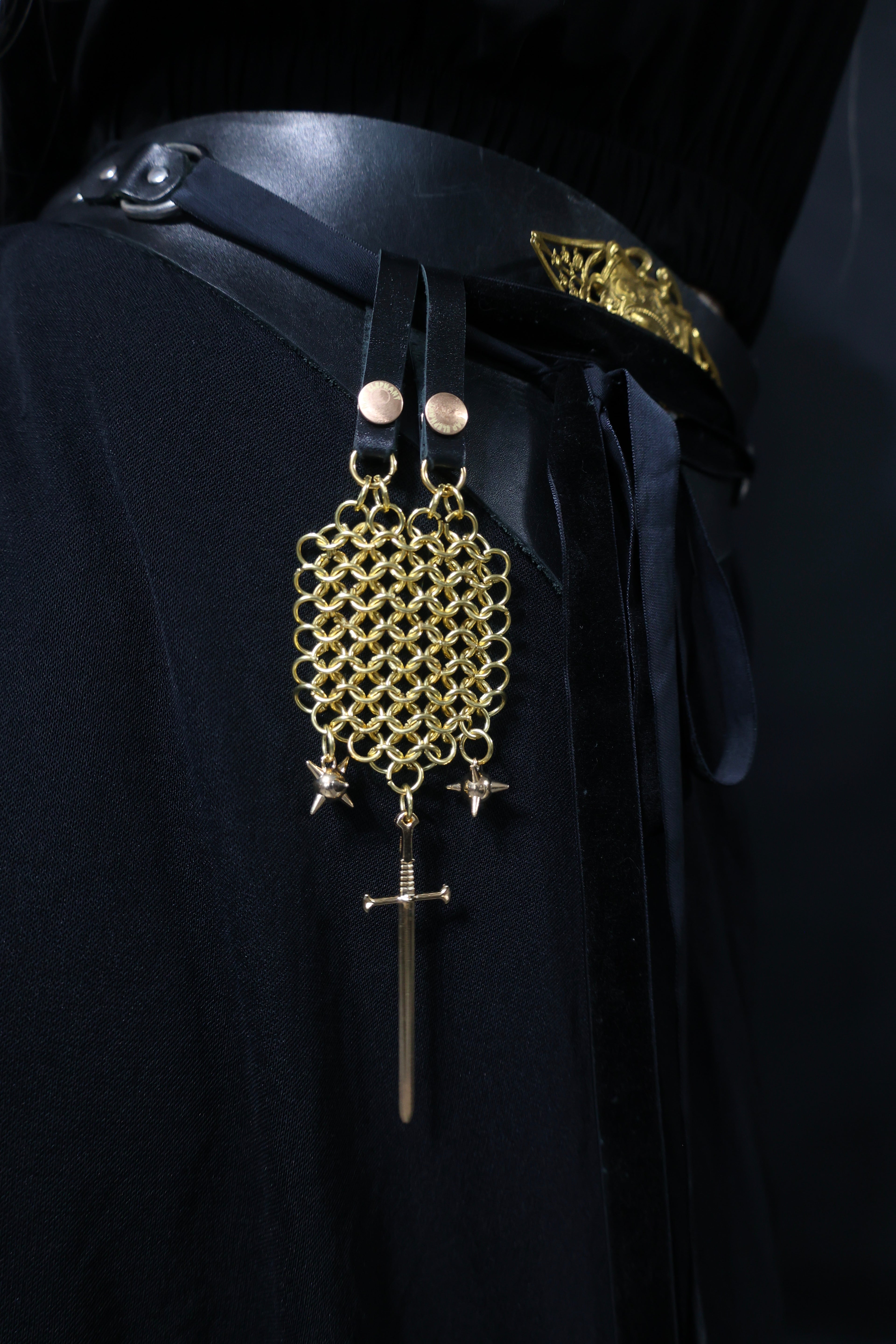 MORGENSTERN CHATELAINE: sword & flail ball