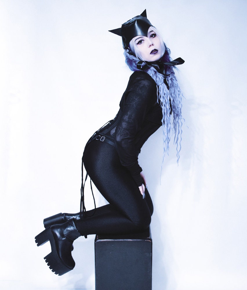 CATWOMAN \ BAT BONNET