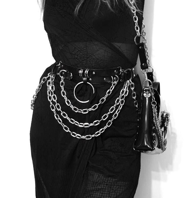 MASSIVE CHAIN BELT