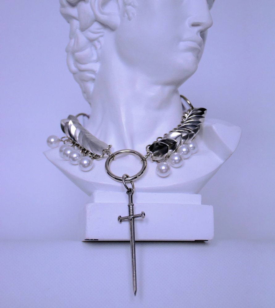 BELLE DE NUIT scale mail choker
