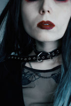 EYELET CHOKER: Unisex leather collar with eyelets and buckle closure