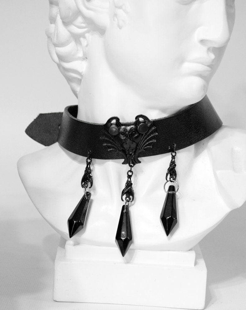 GARGOYLE CHOKER