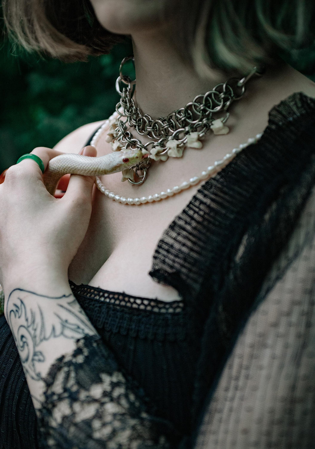 BONES choker