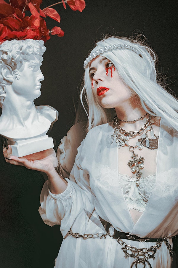 CROSS PEARL NECKLACE