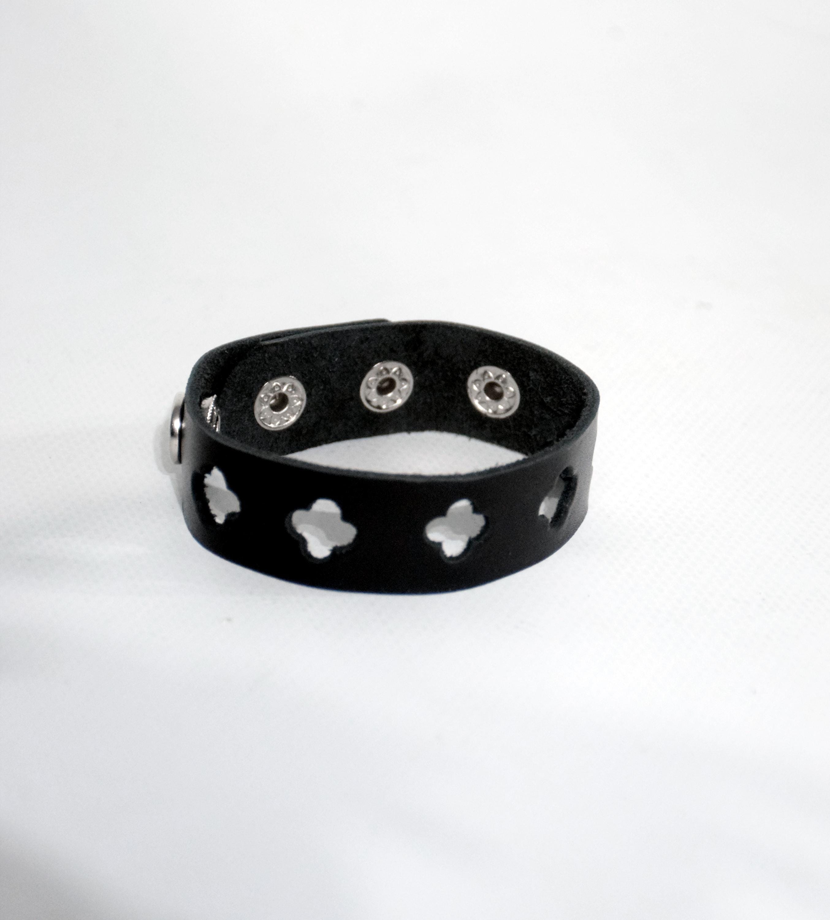 Quatrefoil bracelet