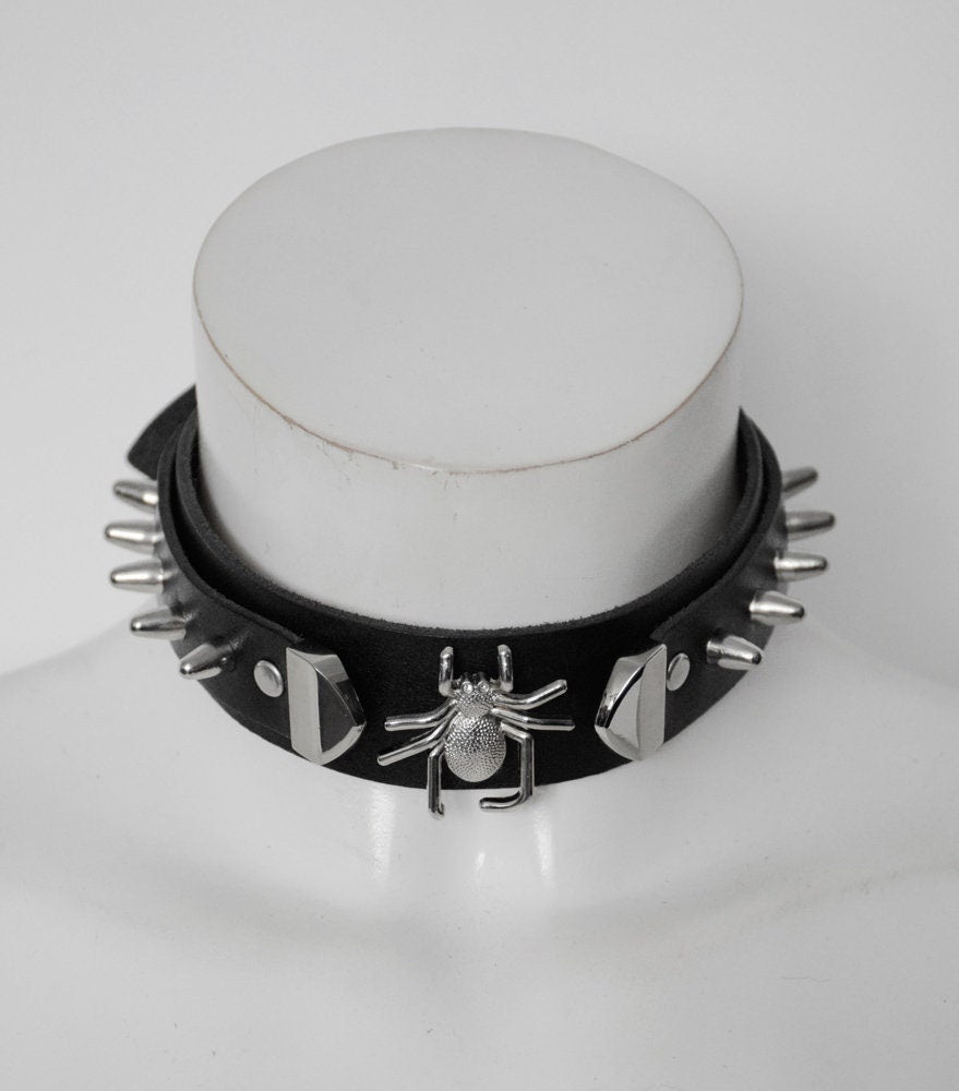 HAZE SPIDER CHOKER