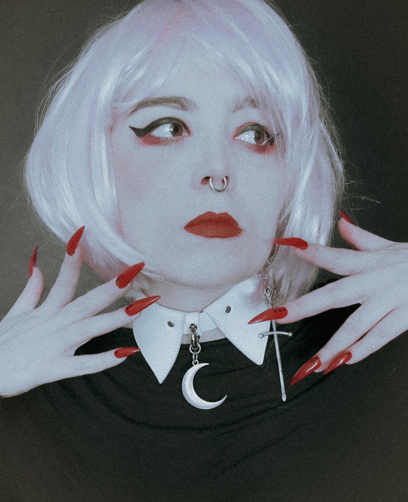 Wednesday Moon Choker