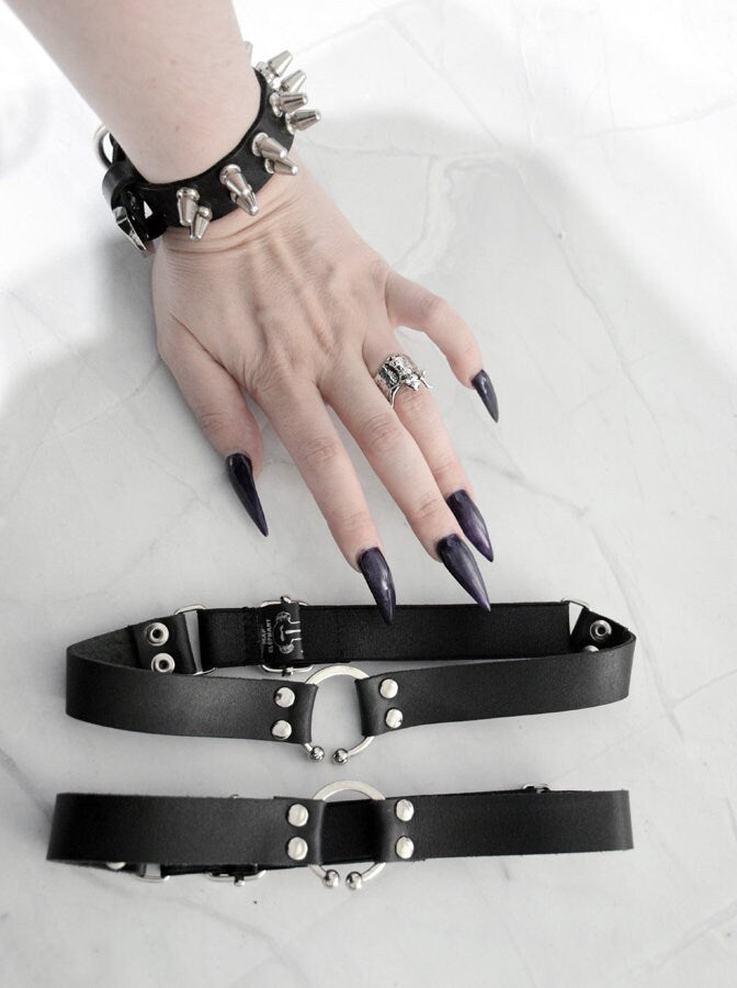 CIRCULAR BARBELL GARTERS