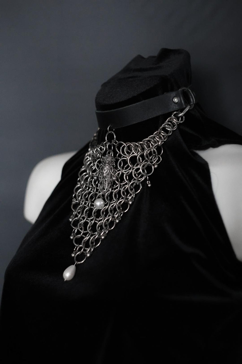WIMPERG choker