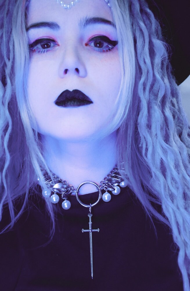 BELLE DE NUIT scale mail choker