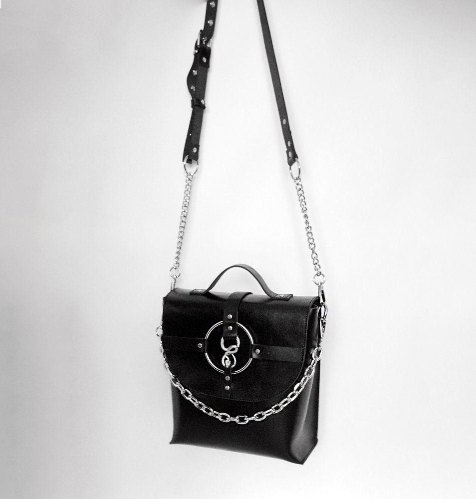 NOIR SNAKE BAG