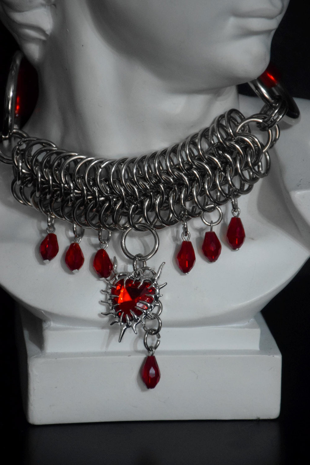 CRIMSON RAIN choker
