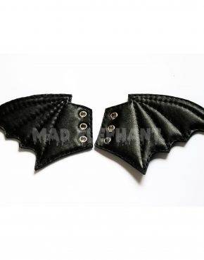 shoe wings bat