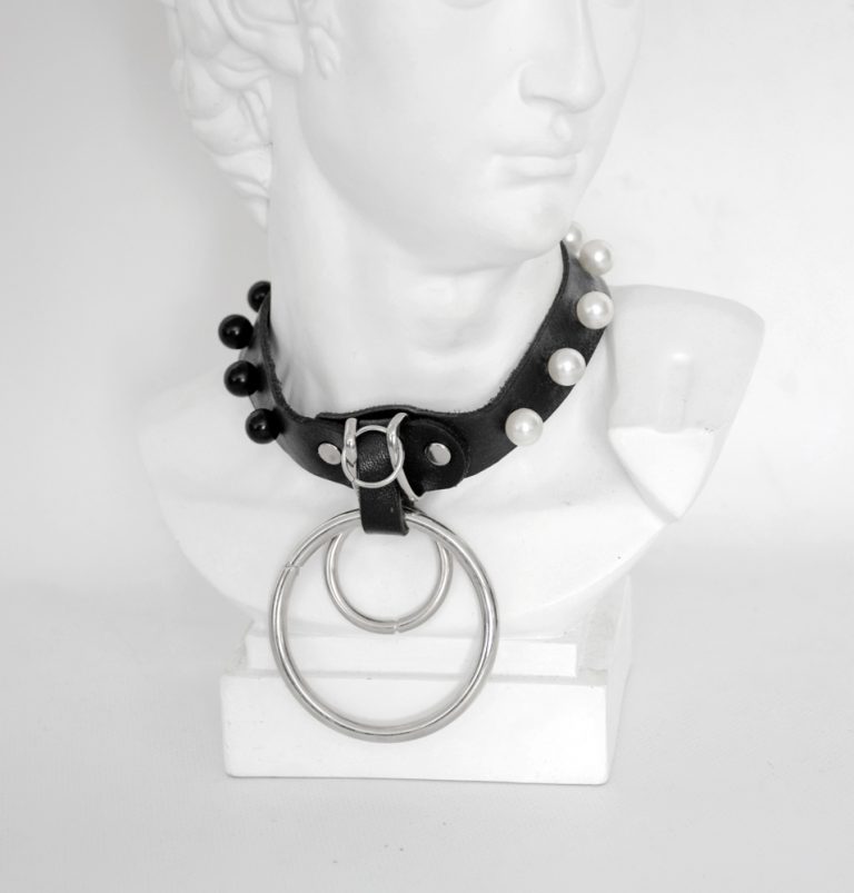 leather neck collar with black and white pearls and o-rings