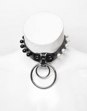 black and white faux pearls on leather choker with ring